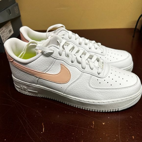 womens white air force 1 size 7.5